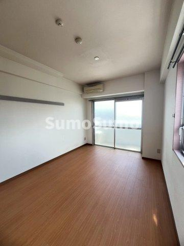 ダイドーメゾン岡本駅前の居間・リビング