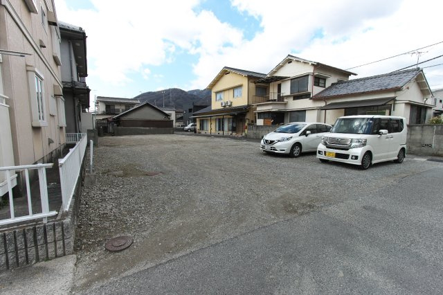 【外観】 | 岩本駐車場（中新開）
