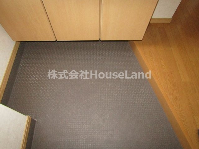 レスペート西庄Ⅴの玄関|明るい玄関です