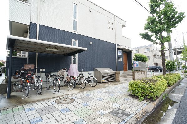 ヴィルドミールカメリアのその他共用部分|サイクルポート～エントランス♪