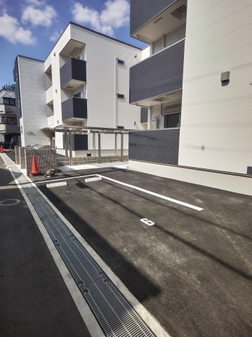 フジパレス上神田Ⅲ番館の駐車場