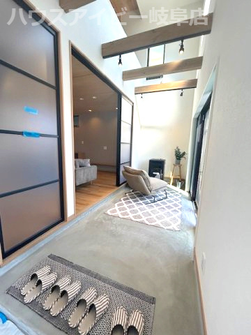 【居間・リビング】の画像