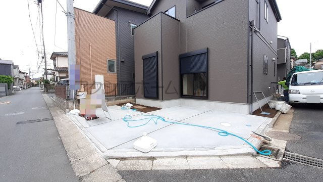 狭山市水野・全1棟　新築一戸建　～東南角地～の駐車場|カースペース並列2台分(車種による)