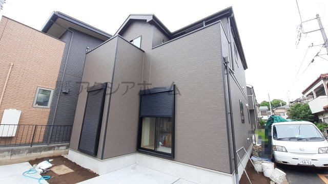 狭山市水野・全1棟　新築一戸建　～東南角地～の外観|角地に面した4LDKのお住まいです！