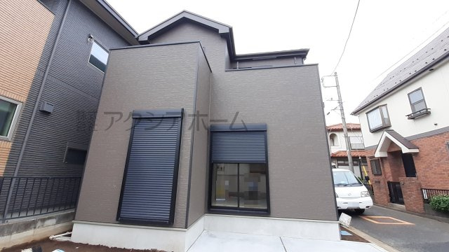 狭山市水野・全1棟　新築一戸建　～東南角地～の外観