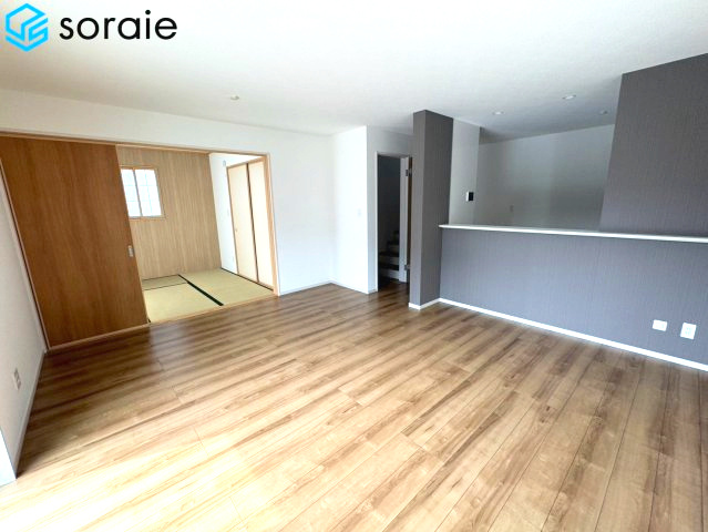 川越市的場　中古戸建の居間・リビング