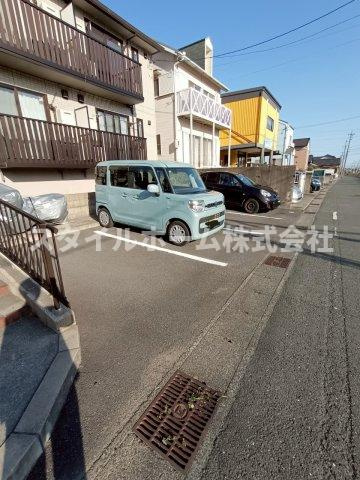 D-roomKGの駐車場