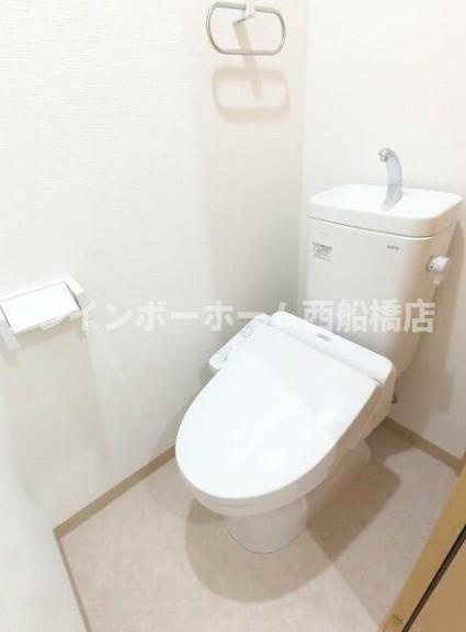 市川市本行徳のアパートのトイレ