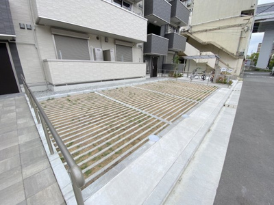 【駐車場】 | RIHITO堺東 | 駐車場完備です