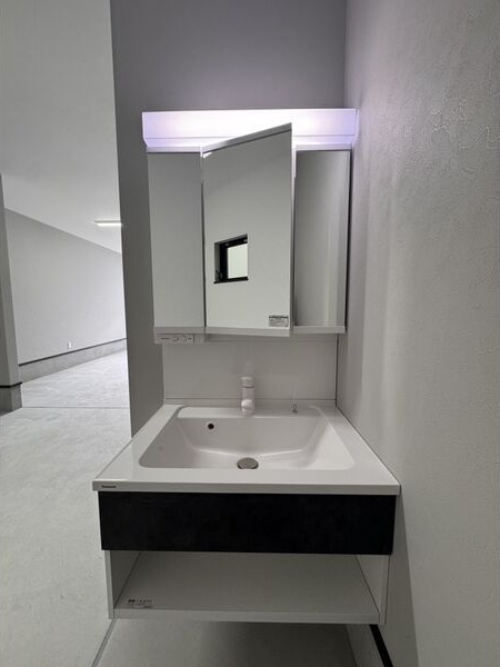 東中浜7丁目貸事務所・倉庫第2の洗面所