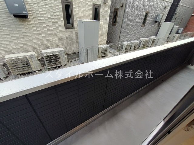 D-square東橋良町のバルコニー