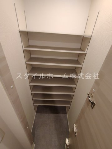 D-square東橋良町の収納