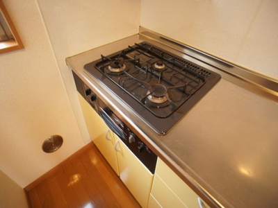 【設備】 | プロバンスM村井 | システムキッチンが付いています。