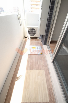 【バルコニー】 | グランドシャルドン | 暖かな日差しのふりそそぐバルコニー