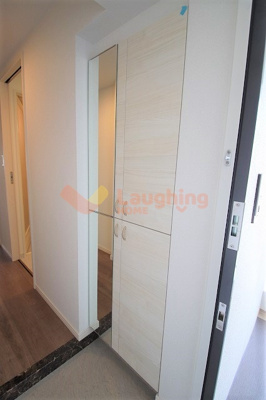 【玄関】 | グランドシャルドン | 収納もある玄関です