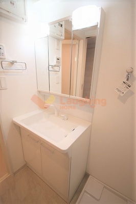 【洗面所】 | グランドシャルドン | 脱衣スペースもあります