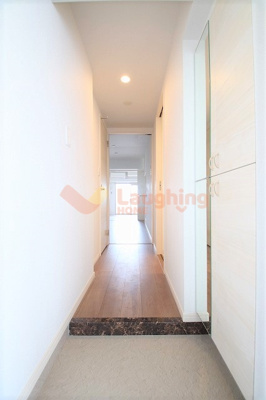 【玄関】 | グランドシャルドン | 収納もある玄関です