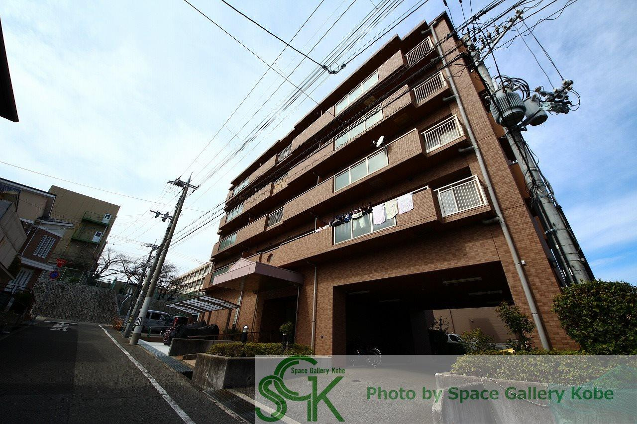 シャン・クラージュの外観