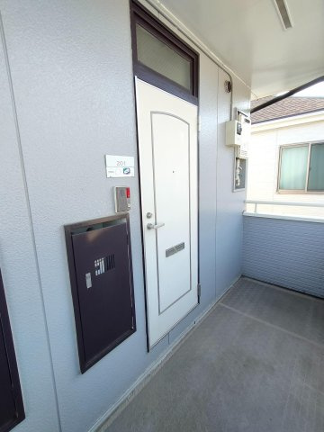 エステートピア高野のエントランス