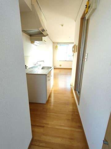 エステートピア高野の玄関