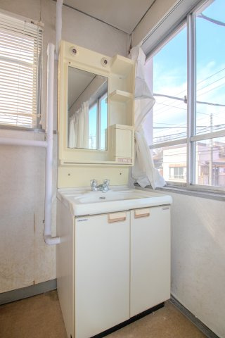 足利市伊勢町ビルの独立洗面台