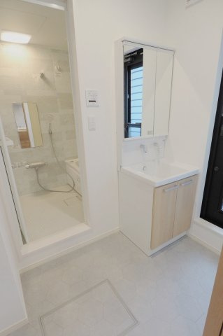 エストプレーヌC棟の洗面所