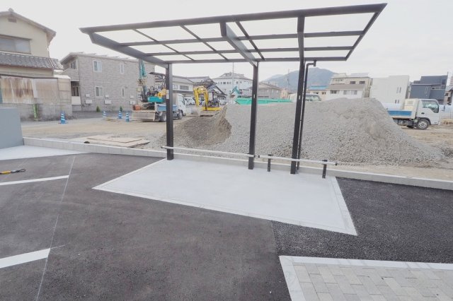 エストプレーヌC棟の駐車場