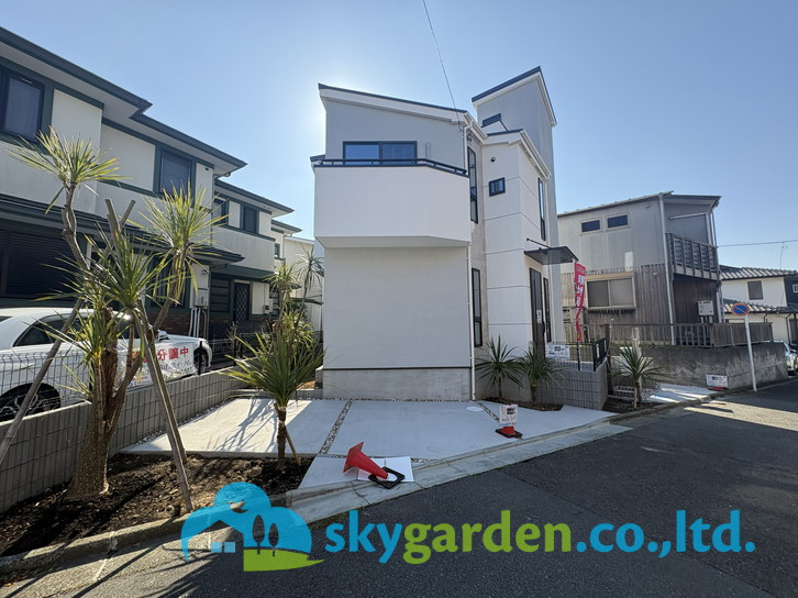 鎌倉市七里ガ浜２丁目２期　新築戸建　全1棟1号棟の前面道路含む現地写真|周辺は落ち着きある閑静住宅地