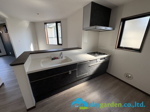 鎌倉市七里ガ浜２丁目２期　新築戸建　全1棟1号棟のキッチン|お料理しやすいキッチンです