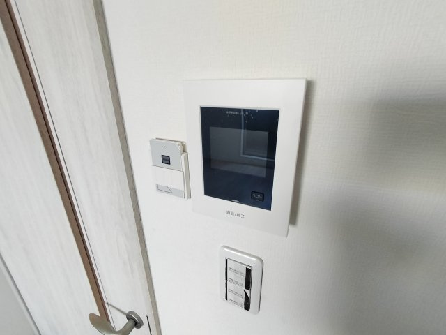 グレイス岩槻のセキュリティ|モニター付きインターホンです