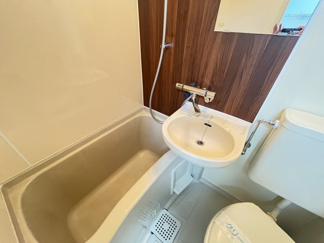 メゾンドベルの浴室