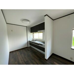 江南市般若町東山の一戸建てのキッチン