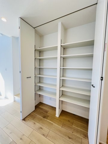 SHONAN STYLE～城南5丁目に住まうの収納|B棟リビング収納