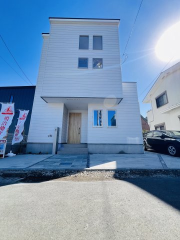 SHONAN STYLE～城南5丁目に住まうの外観|外壁には断熱性が高いガルバリウム鋼板を採用