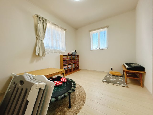 熊谷市拾六間　築浅物件の洋室|2F 6帖洋室
収納完備