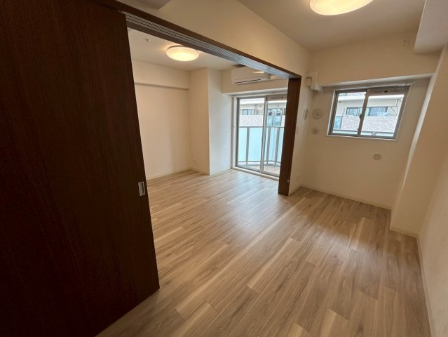 プレサンス阿波座駅前の居間・リビング