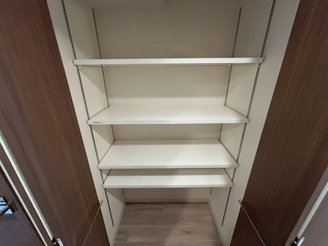 プレサンス阿波座駅前の収納