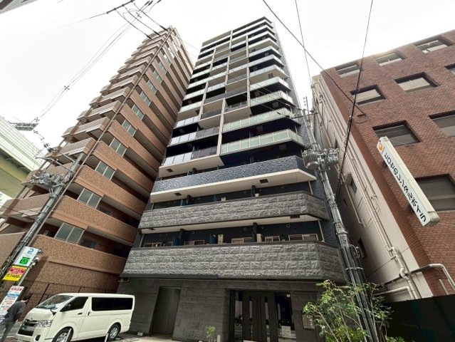 プレサンス阿波座駅前の外観