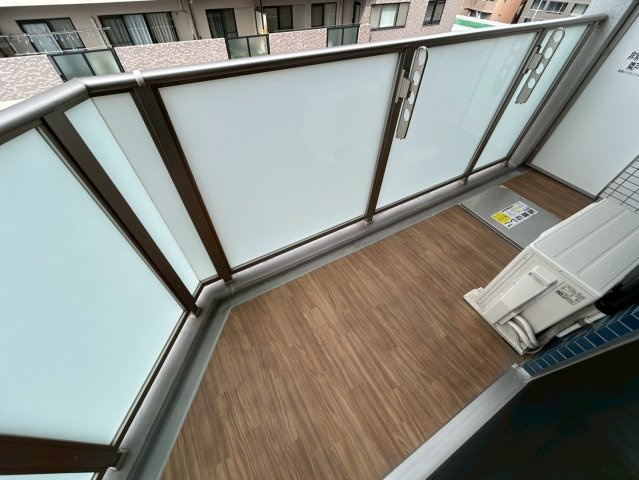 プレサンス阿波座駅前のバルコニー