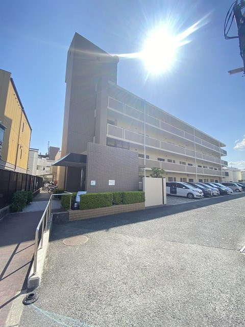 レルンブラールの外観