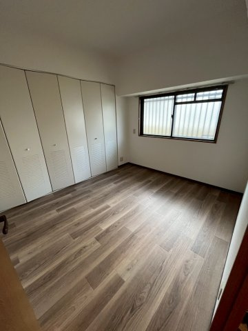 レルンブラールの洋室