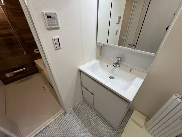 Aparutoman岡本（アパルトマン岡本）の洗面所