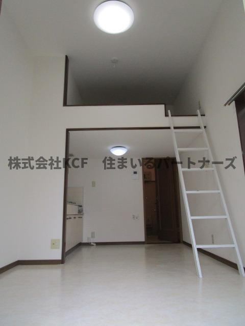 OCTOHOUSEの内装|明るい色調の室内です