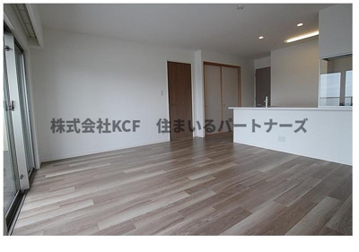 【居間・リビング】 | アルファフレシア久留米駅前 | 別号室写真