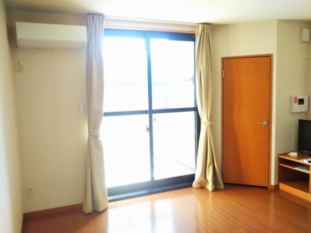 レオパレスせいらcの寝室|画像10