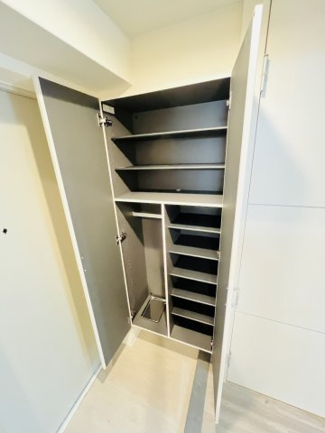 【玄関】ラヴィベール西宮 