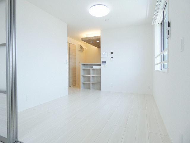 Dフラット東平山　B棟の居間・リビング