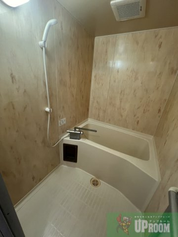第一山田ビルの浴室
