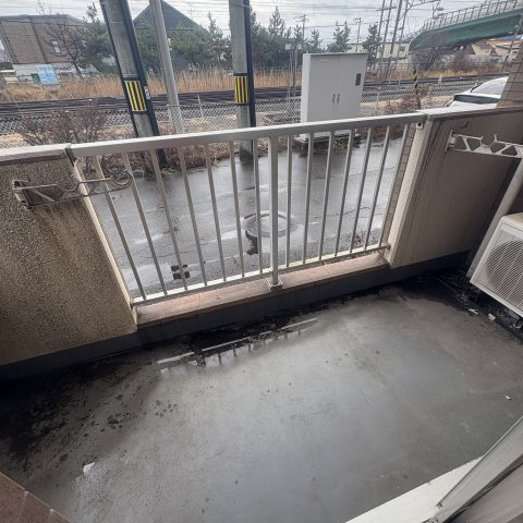 秀壱番館のバルコニー