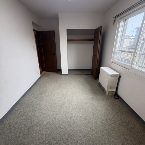 秀壱番館の洋室